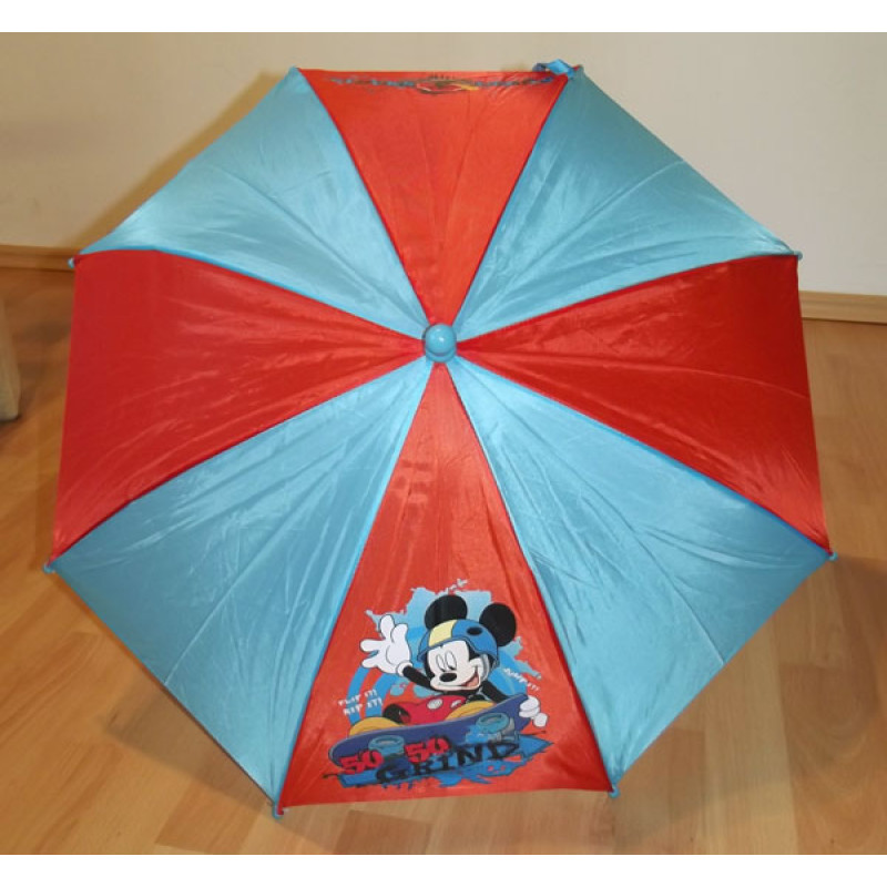 Dáždnik Mickey na skatu